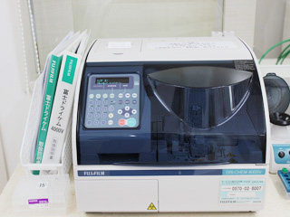 血液生化学分析装置:富士ドライケム4000